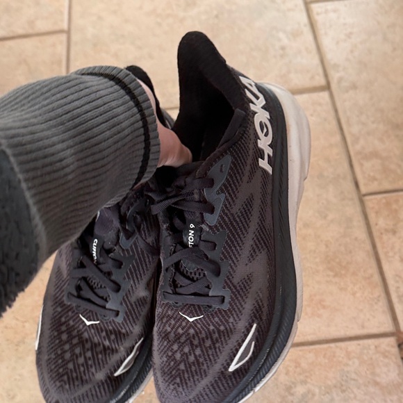 Women’s Clifton 9 Running Sneaker - Picture 4 of 7